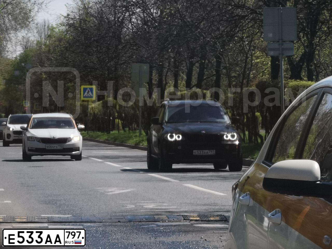 Фото автомобиля BMW X5, 2011 — госномер Е533АА797. Цвет: ЧЕРНЫЙ