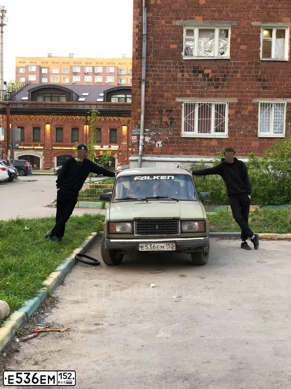 Фото автомобиля LADA 2107, 2003 — госномер Е536ЕМ152. Цвет: БЕЖЕВО-ЗЕЛЕНЫЙ