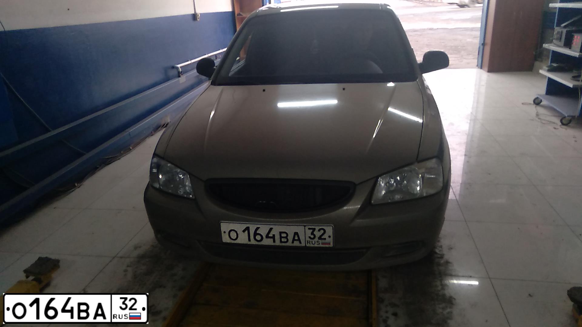 Фото автомобиля TAGAZ ACCENT, 2007 — госномер Н666СН32. Цвет: СВЕТЛО-БЕЖЕВЫЙ