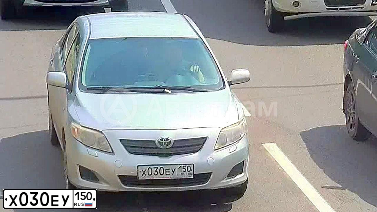 Фото автомобиля TOYOTA COROLLA, 2007 — госномер Х030ЕУ150. Цвет: СЕРЫЙ