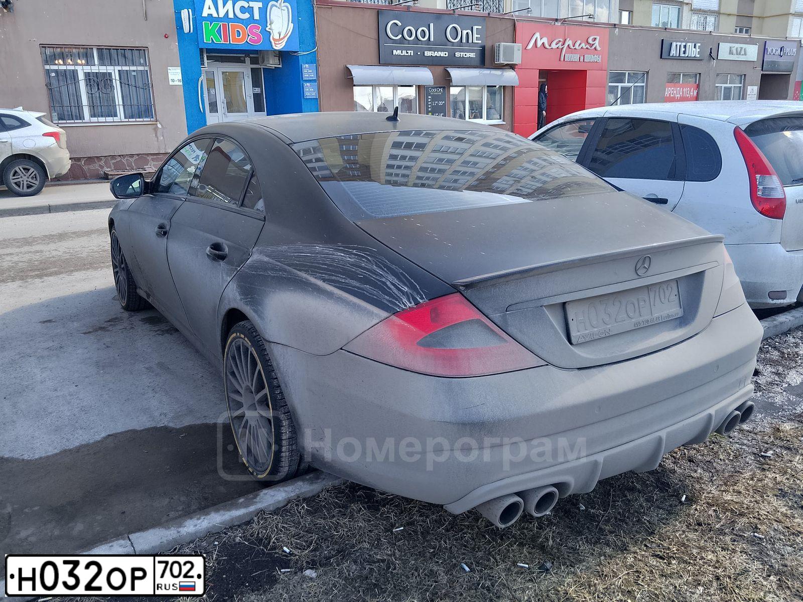 Фото автомобиля MERCEDES-BENZ CLS 350, 2008 — госномер Т232РО05. Цвет: ЧЕРНЫЙ