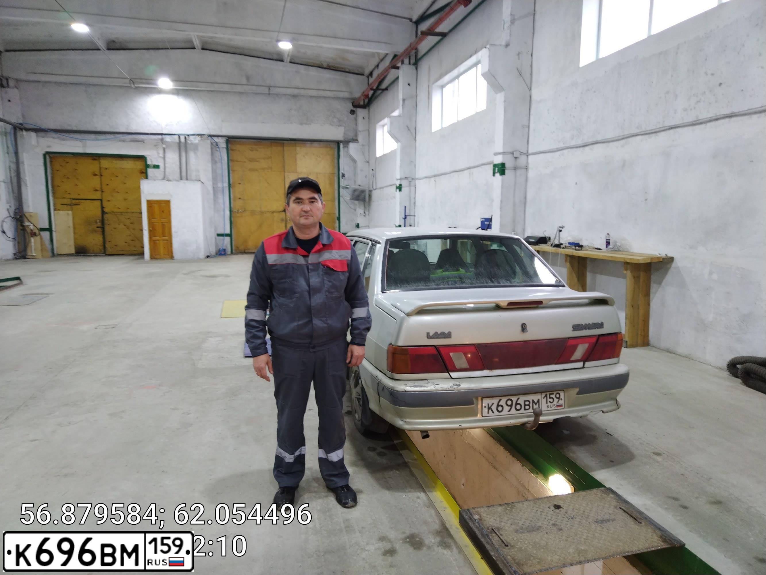 Фото автомобиля LADA 2115 SAMARA, 2006 — госномер С122ТЕ196. Цвет: СЕРЫЙ