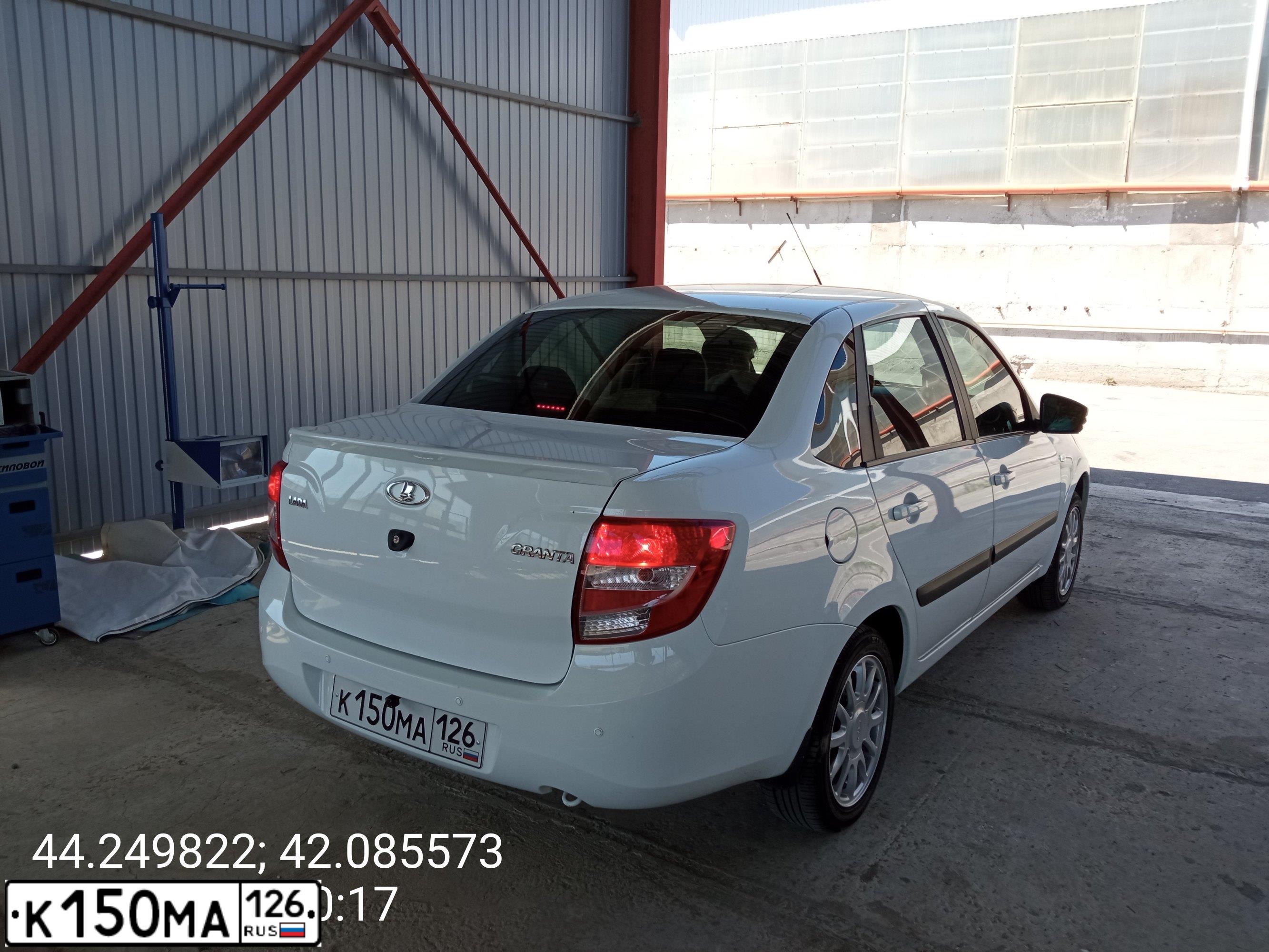 Фото автомобиля LADA 2190 GRANTA, 2017 — госномер В820ЕВ09. Цвет: Белый