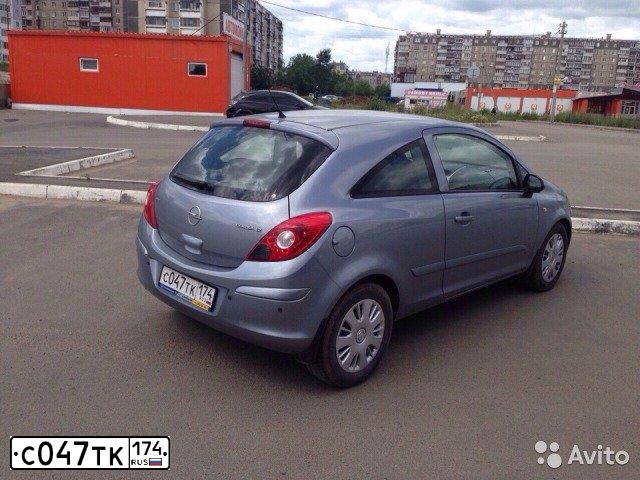 Фото автомобиля OPEL CORSA, 2007 — госномер Т930ВВ174. Цвет: Серый