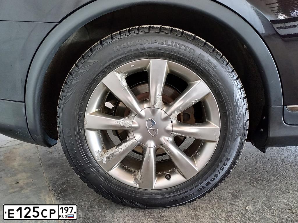 Фото автомобиля INFINITI QX50 /EX/, 2011 — госномер Е125СР197. Цвет: ЧЕРНЫЙ