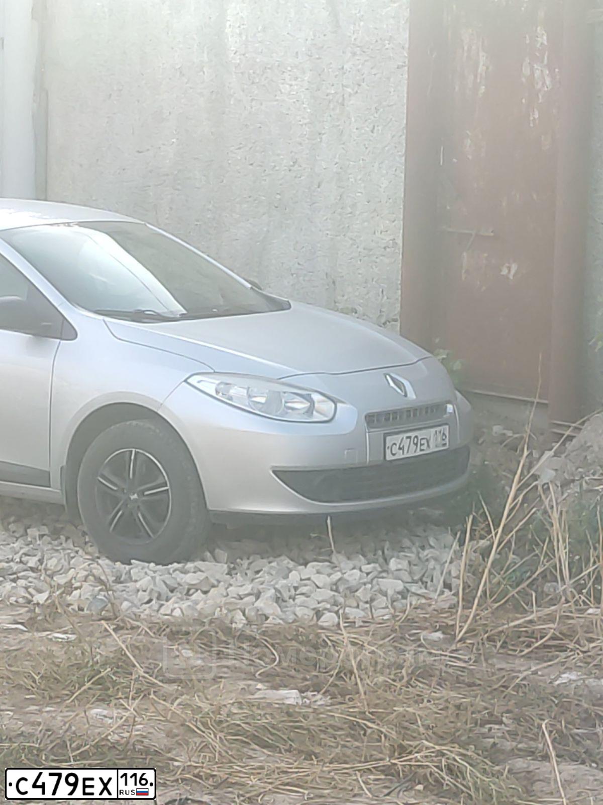 Фото автомобиля RENAULT FLUENCE, 2012 — госномер Х601РР116. Цвет: СВЕТЛО-СЕРЫЙ