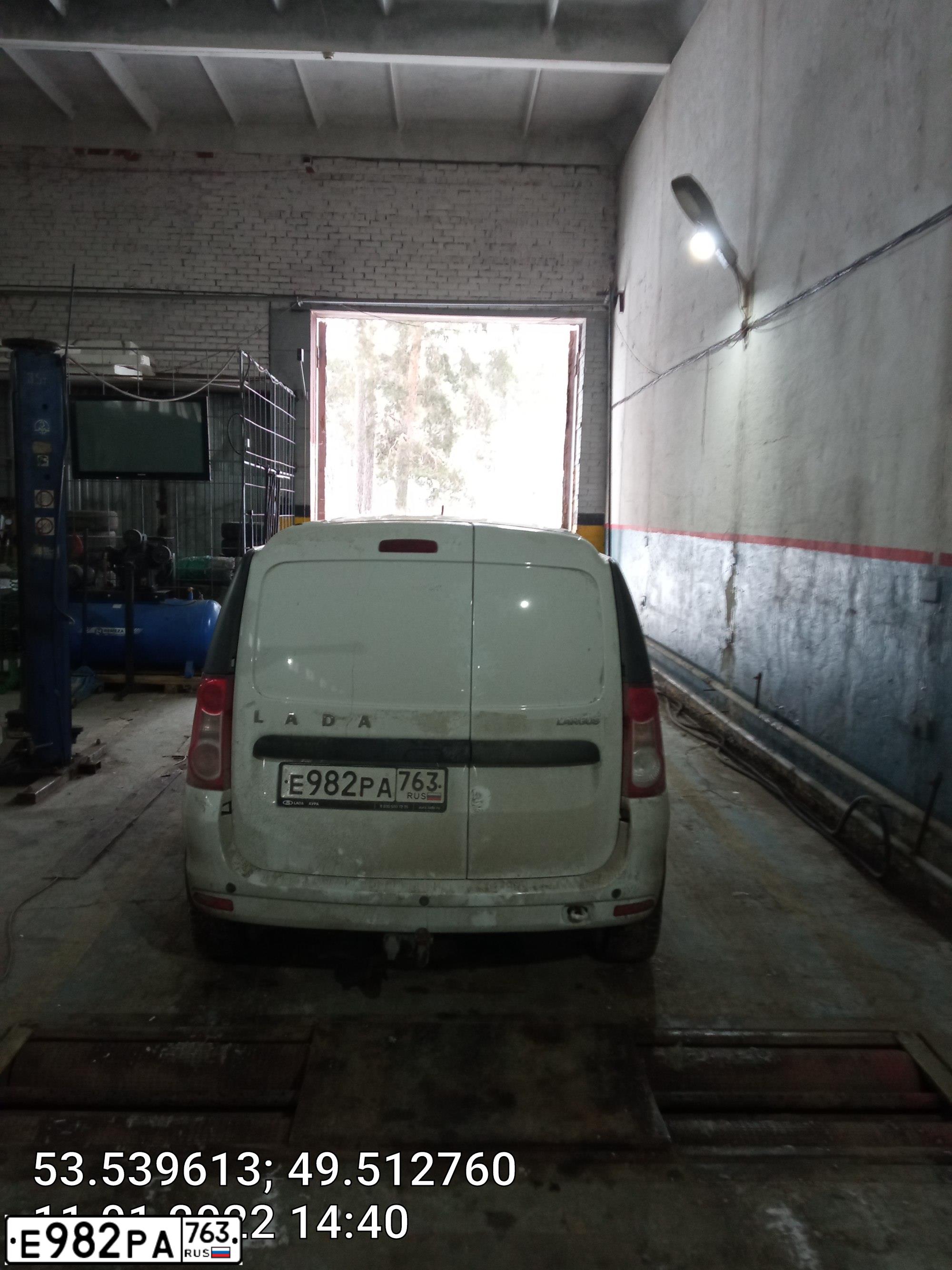 Фото автомобиля LADA Largus FS045L, 2021 — госномер Е982РА763
