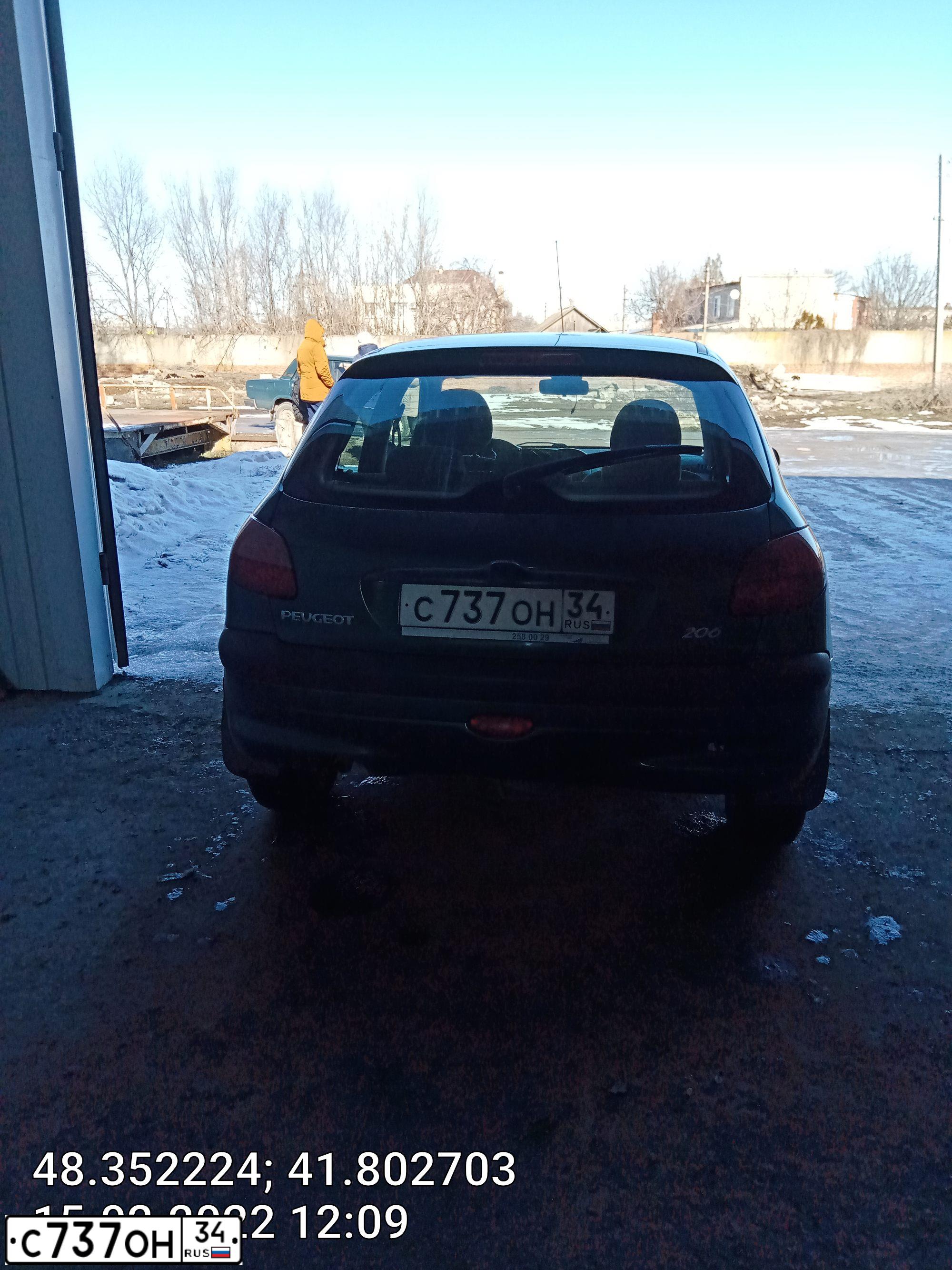 Фото автомобиля PEUGEOT 206, 2002 — госномер С737ОН34. Цвет: ЗЕЛЕНЫЙ