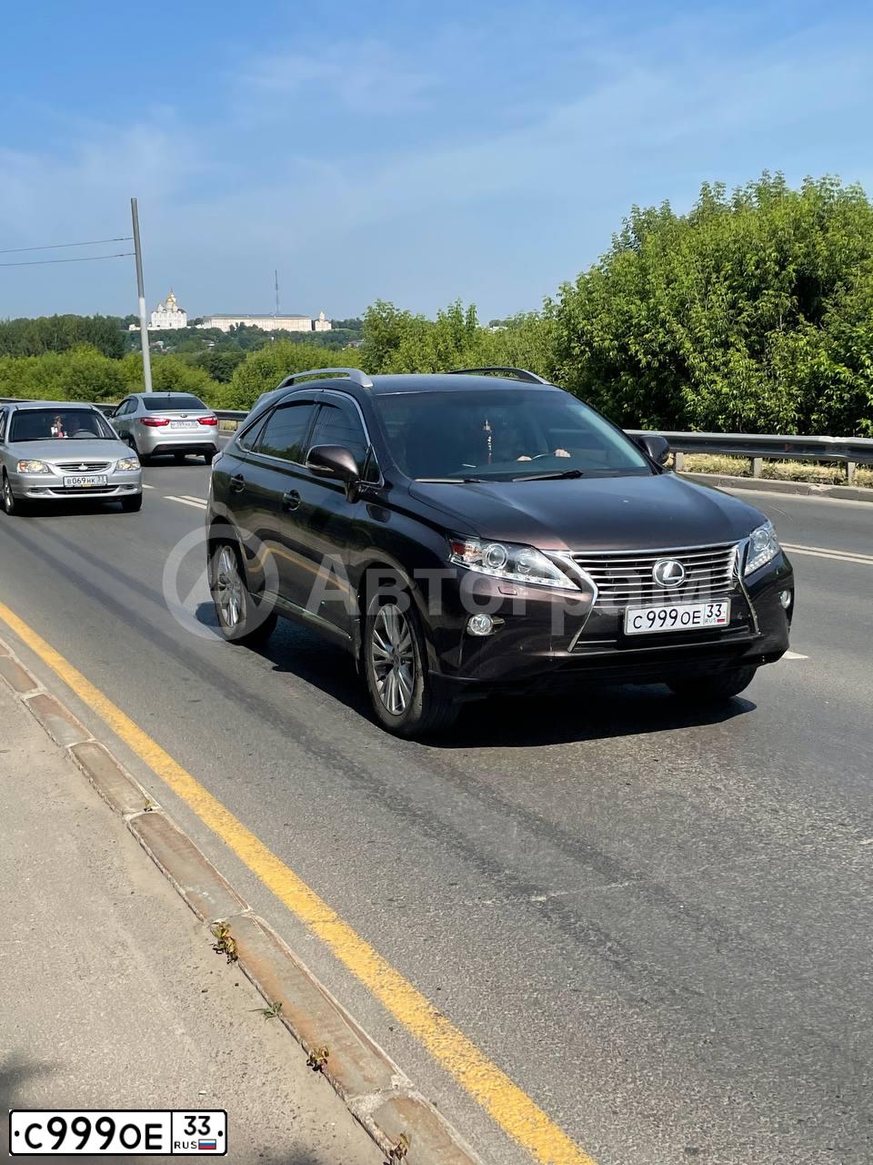 Фото автомобиля KIA CEE'D, 2012 — госномер М652МУ777. Цвет: Коричневый