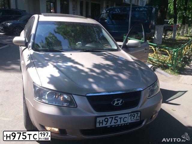 Фото автомобиля HYUNDAI SONATA, 2006 — госномер О090УМ44. Цвет: БЕЖЕВЫЙ