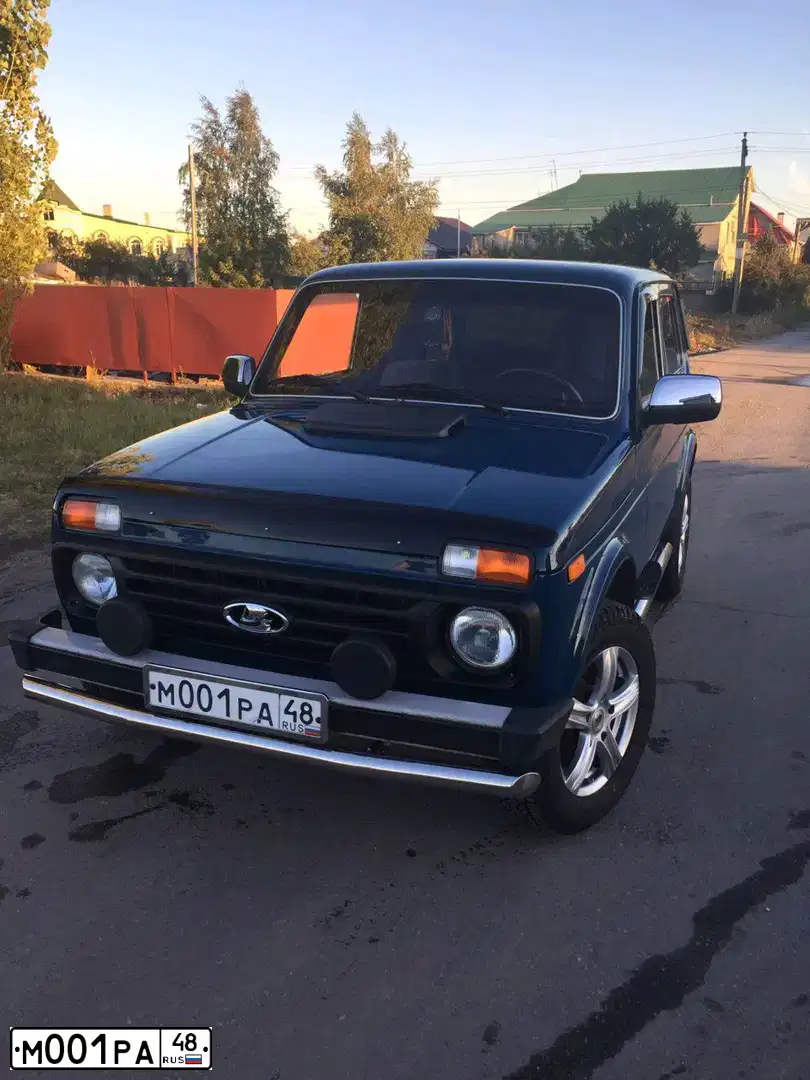 Фото автомобиля VOLKSWAGEN TOUAREG, 2003 — госномер В939ОА797. Цвет: СЕРЕБРИСТЫЙ