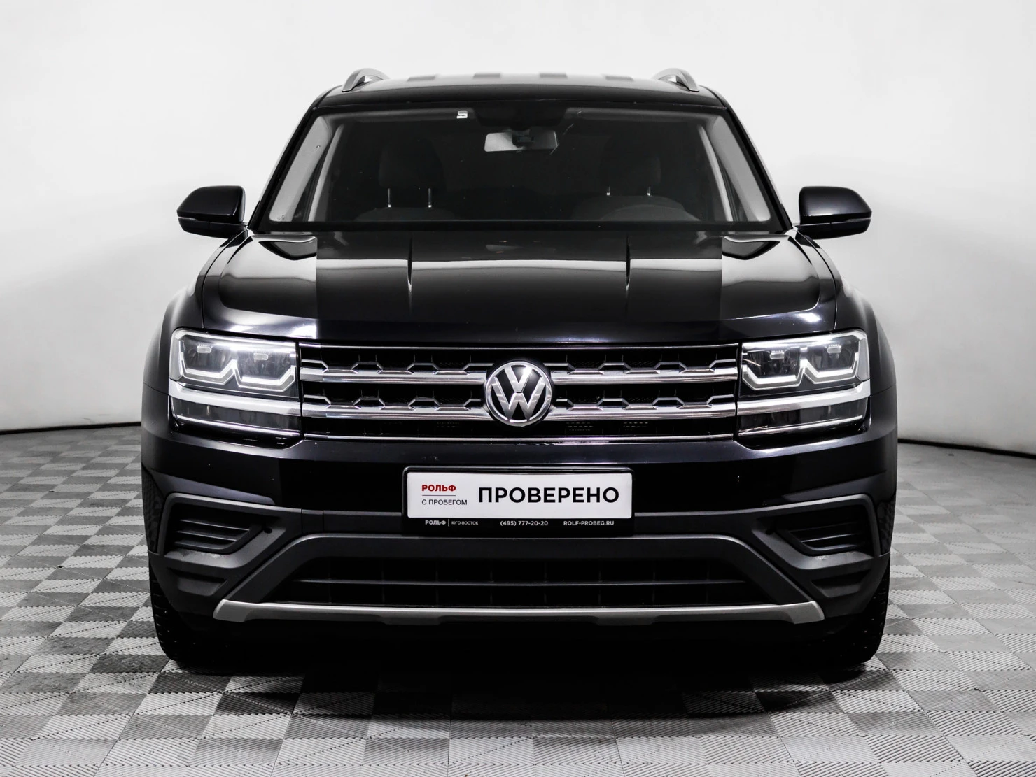 Фото автомобиля VOLKSWAGEN TERAMONT, 2018 — госномер К505ТУ799. Цвет: ЧЕРНЫЙ