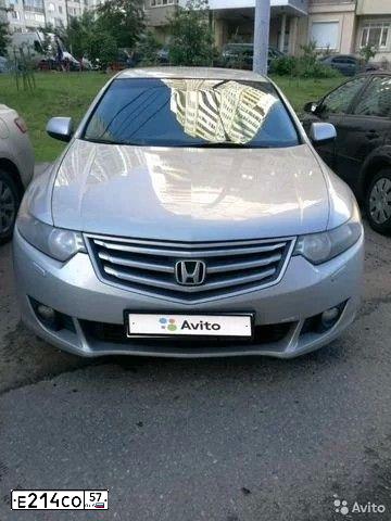 Фото автомобиля HONDA ACCORD, 2008 — госномер О008ВМ32. Цвет: СЕРЕБРИСТЫЙ