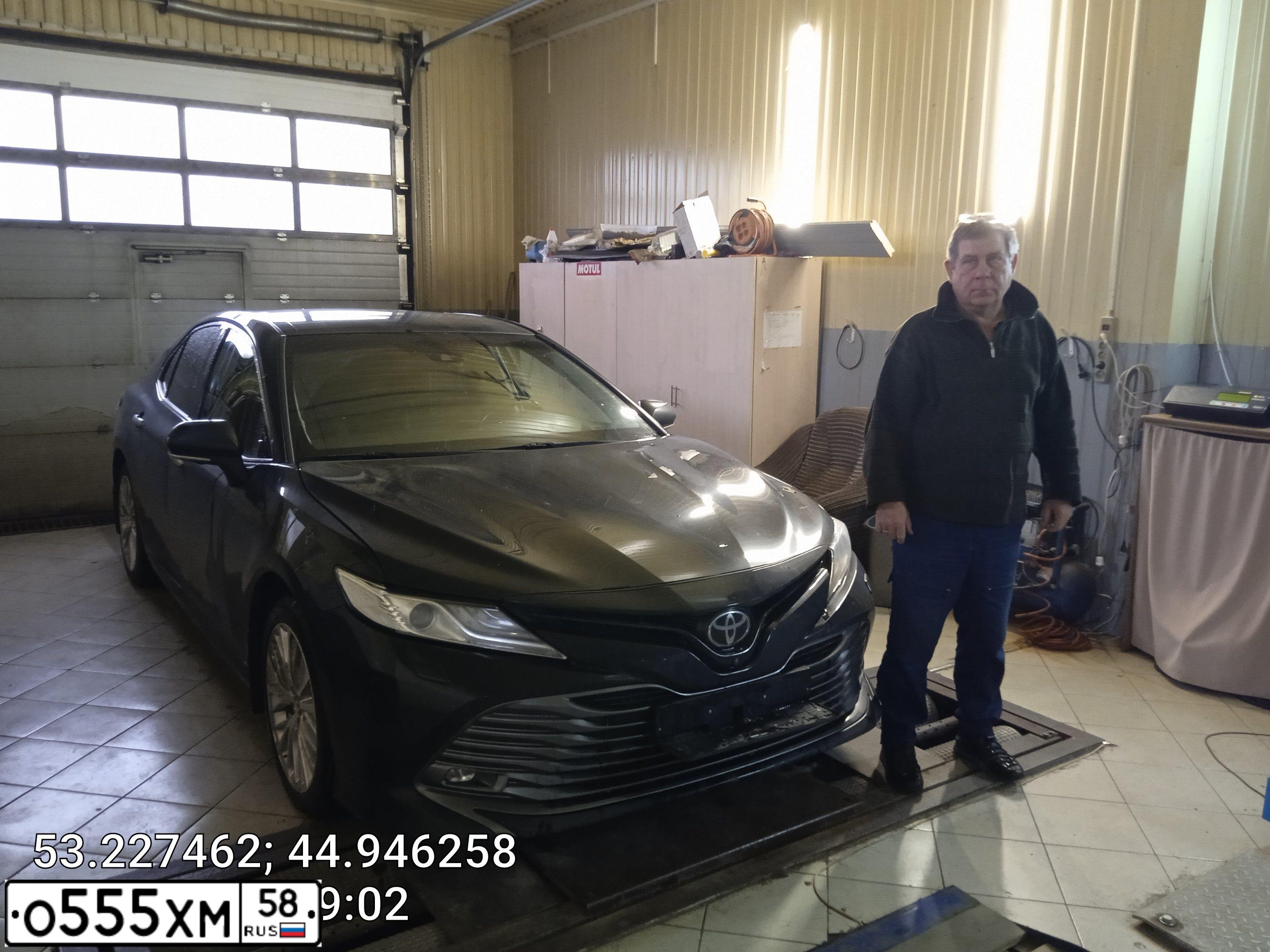 Фото автомобиля TOYOTA CAMRY, 2017 — госномер Х007ВМ73. Цвет: ЧЕРНЫЙ МЕТАЛЛИК