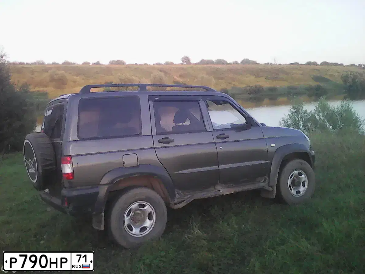 Фото автомобиля UAZ 3163 PATRIOT, 2006 — госномер Р790НР71. Цвет: РИЧМО-МЕТАЛЛИК