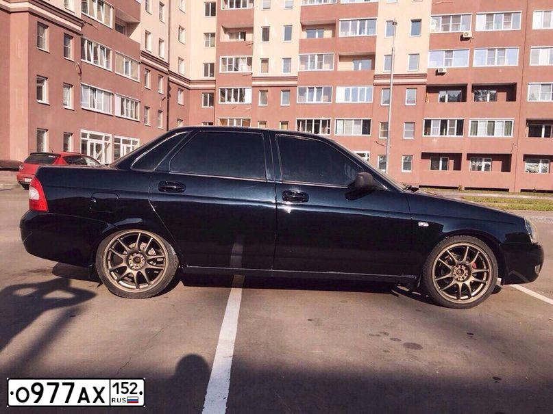 Фото автомобиля LADA 2170 PRIORA, 2008 — госномер Е920ТМ95. Цвет: ЧЕРНЫЙ