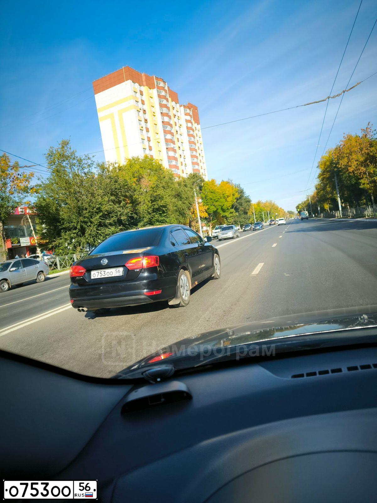 Фото автомобиля VOLKSWAGEN JETTA, 2013 — госномер О753ОО56. Цвет: ЧЕРНЫЙ