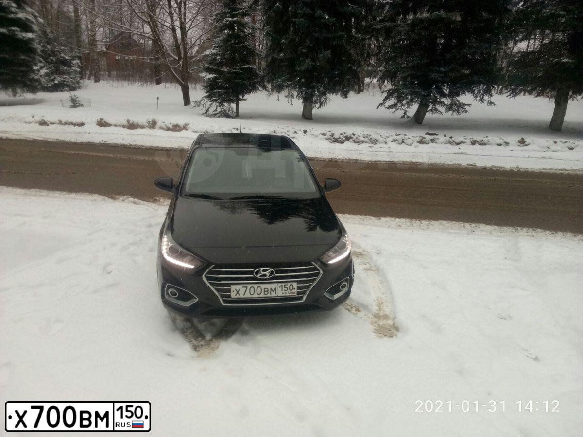 Фото автомобиля HYUNDAI SOLARIS, 2017 — госномер С045МВ05. Цвет: ЧЕРНЫЙ