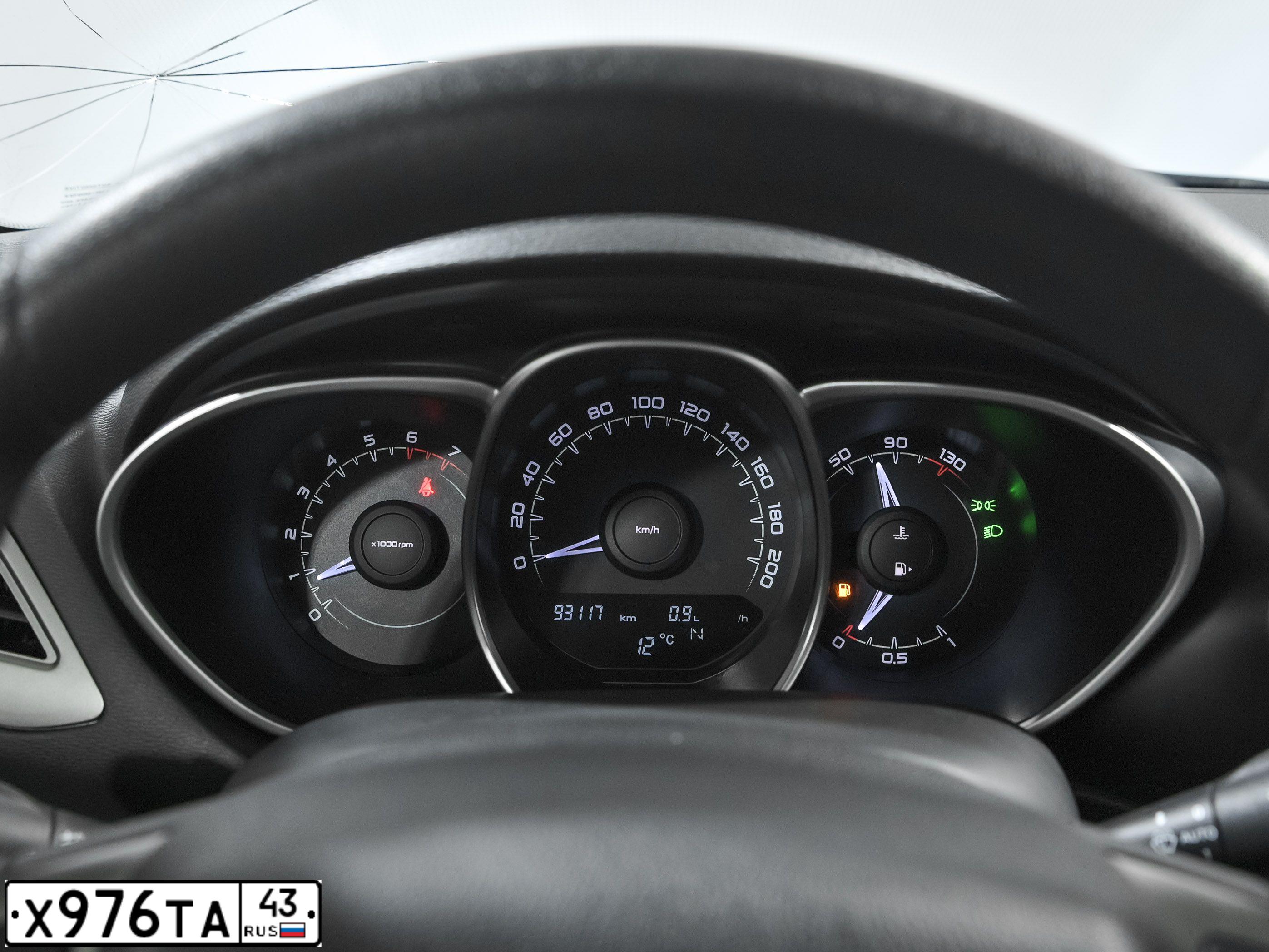 Фото автомобиля LADA VESTA, 2017 — госномер У976ТА43. Цвет: КОРИЧНЕВЫЙ