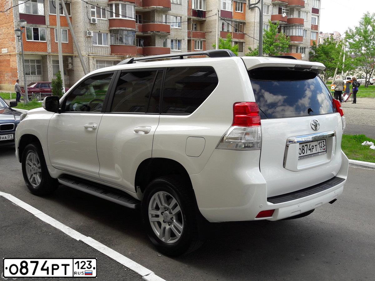 Фото автомобиля TOYOTA LANDCRUISER, 2013 — госномер О874РТ123. Цвет: БЕЛЫЙ