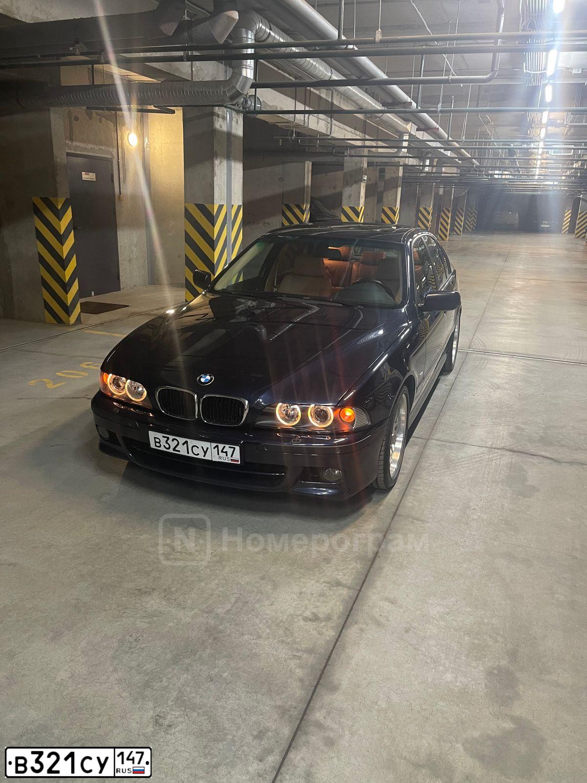 Фото автомобиля BMW SERIE 5, 2001 — госномер В321СУ147. Цвет: синий