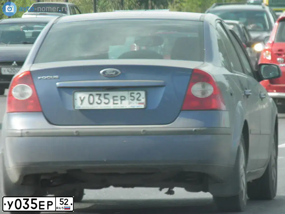 Фото автомобиля FORD FOCUS, 2005 — госномер У035ЕР52. Цвет: СИНИЙ