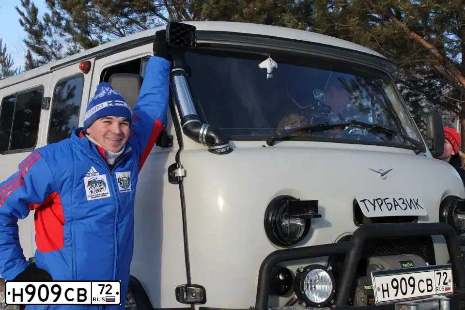 Фото автомобиля UAZ 3741, 2006 — госномер Н909СВ72. Цвет: СВЕТЛО СЕРЫЙ