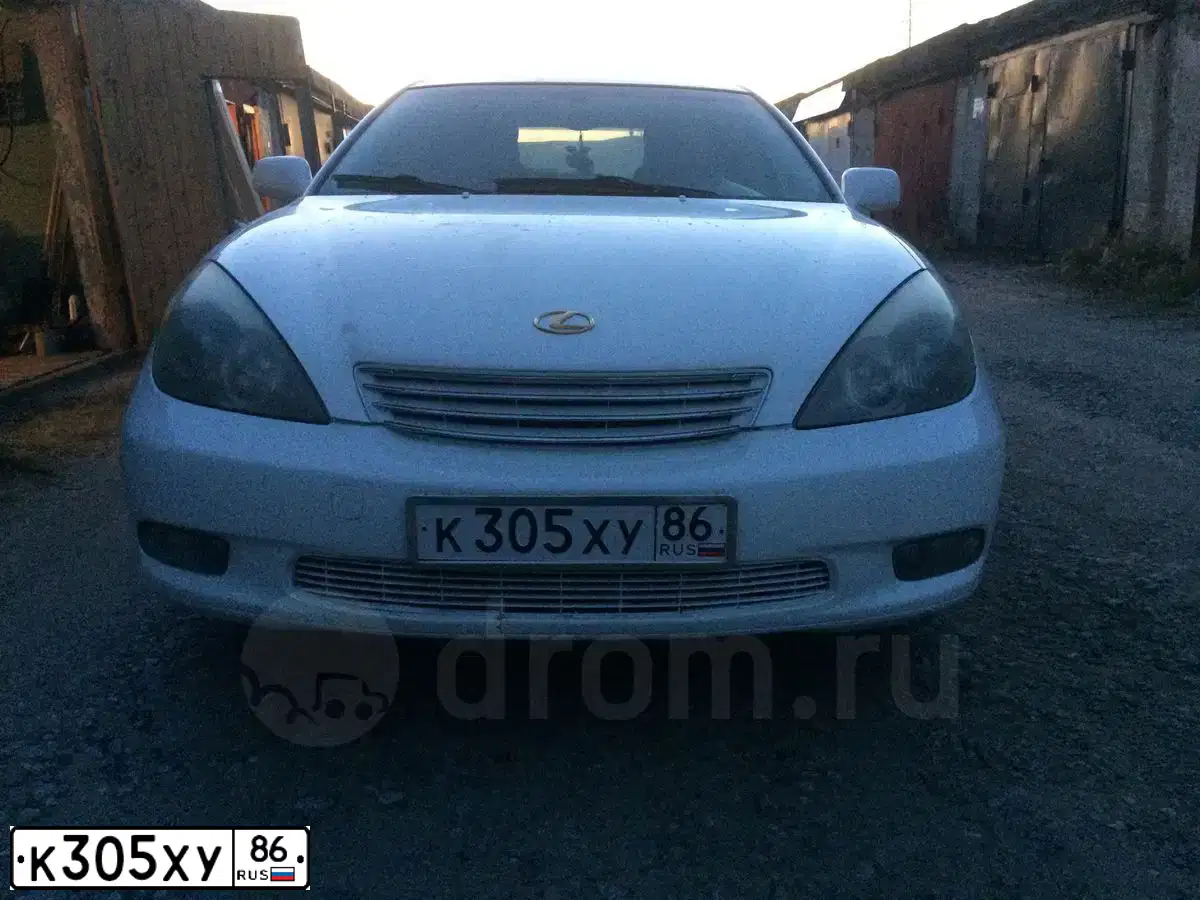 Фото автомобиля ЛЕКСУСЕS300, 2002 — госномер Е153ВУ174. Цвет: Белый