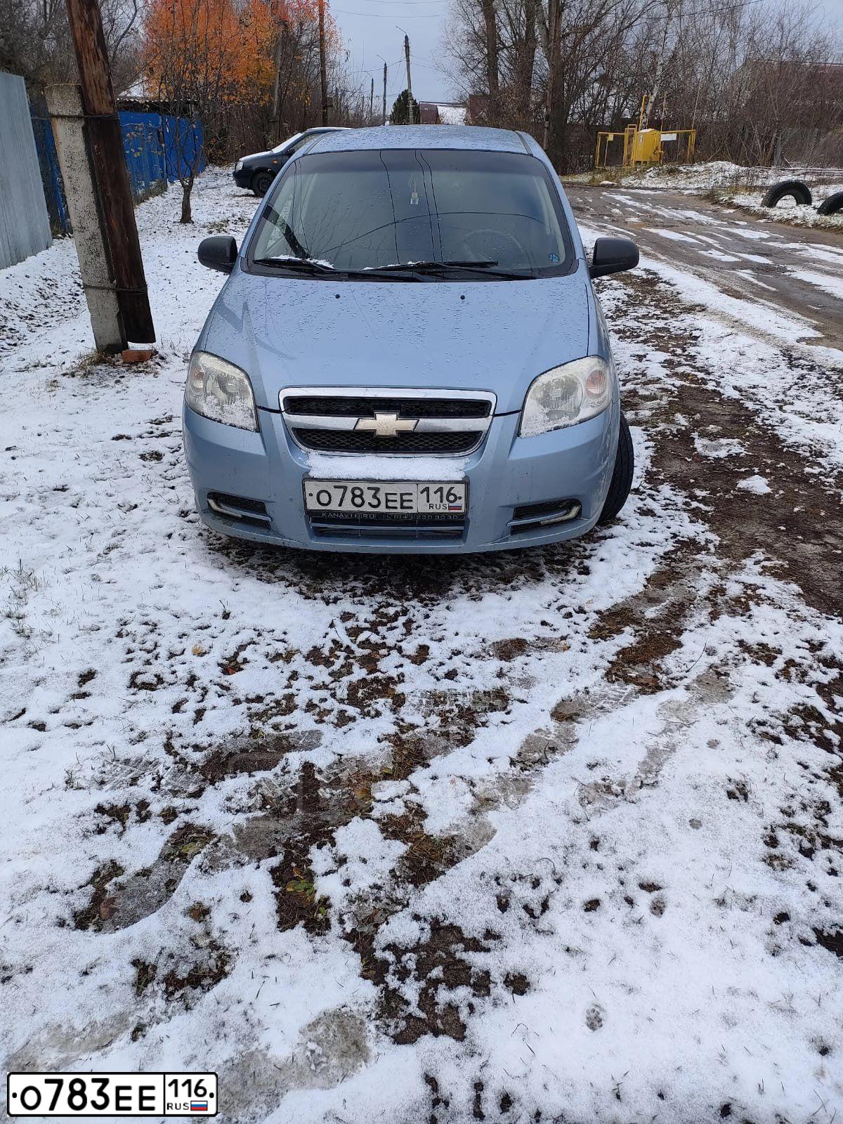 Фото автомобиля CHEVROLET AVEO, 2011 — госномер Р877АО716. Цвет: голубой
