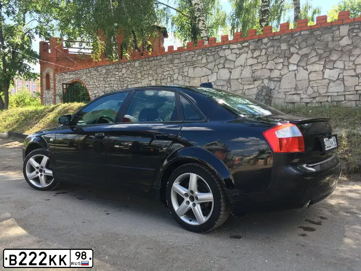 Фото автомобиля FORD FOCUS, 2006 — госномер В222КК98. Цвет: СЕРЫЙ