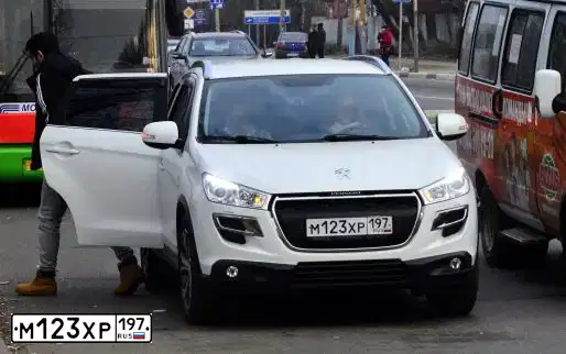 Фото автомобиля PEUGEOT 4008, 2012 — госномер С628СК69. Цвет: Белый