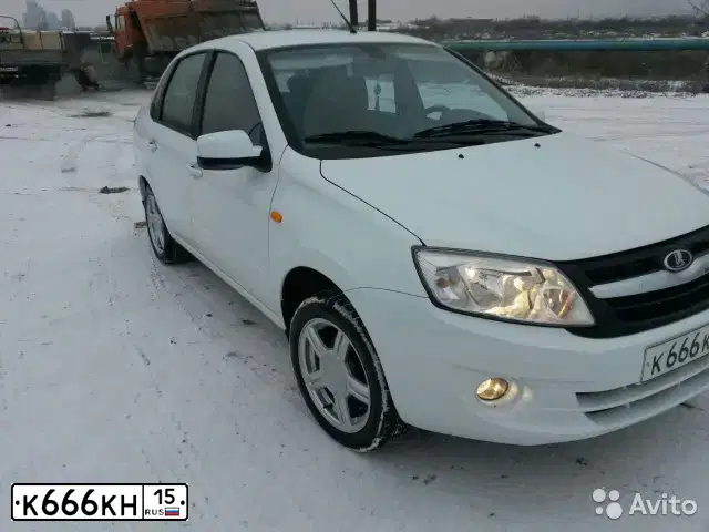 Фото автомобиля LADA VESTA, 2017 — госномер В187ВА181