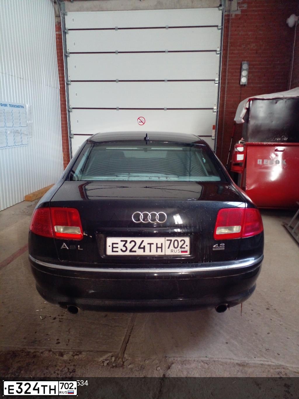 Фото автомобиля AUDI A8, 2005 — госномер А112ВВ155. Цвет: ЧЕРНЫЙ
