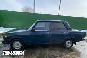 Фото автомобиля LADA 2105 LADA, 2006 — госномер М126ОС64. Цвет: СИНЕ ЗЕЛЕНЫЙ
