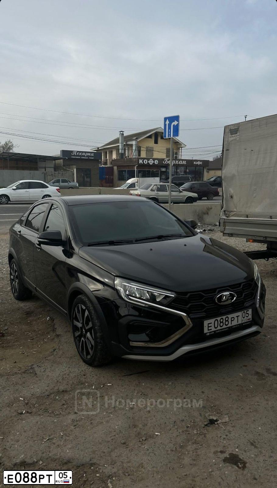 Фото автомобиля LADA 2170 PRIORA, 2007 — госномер С826ХВ774. Цвет: ЧЕРНЫЙ