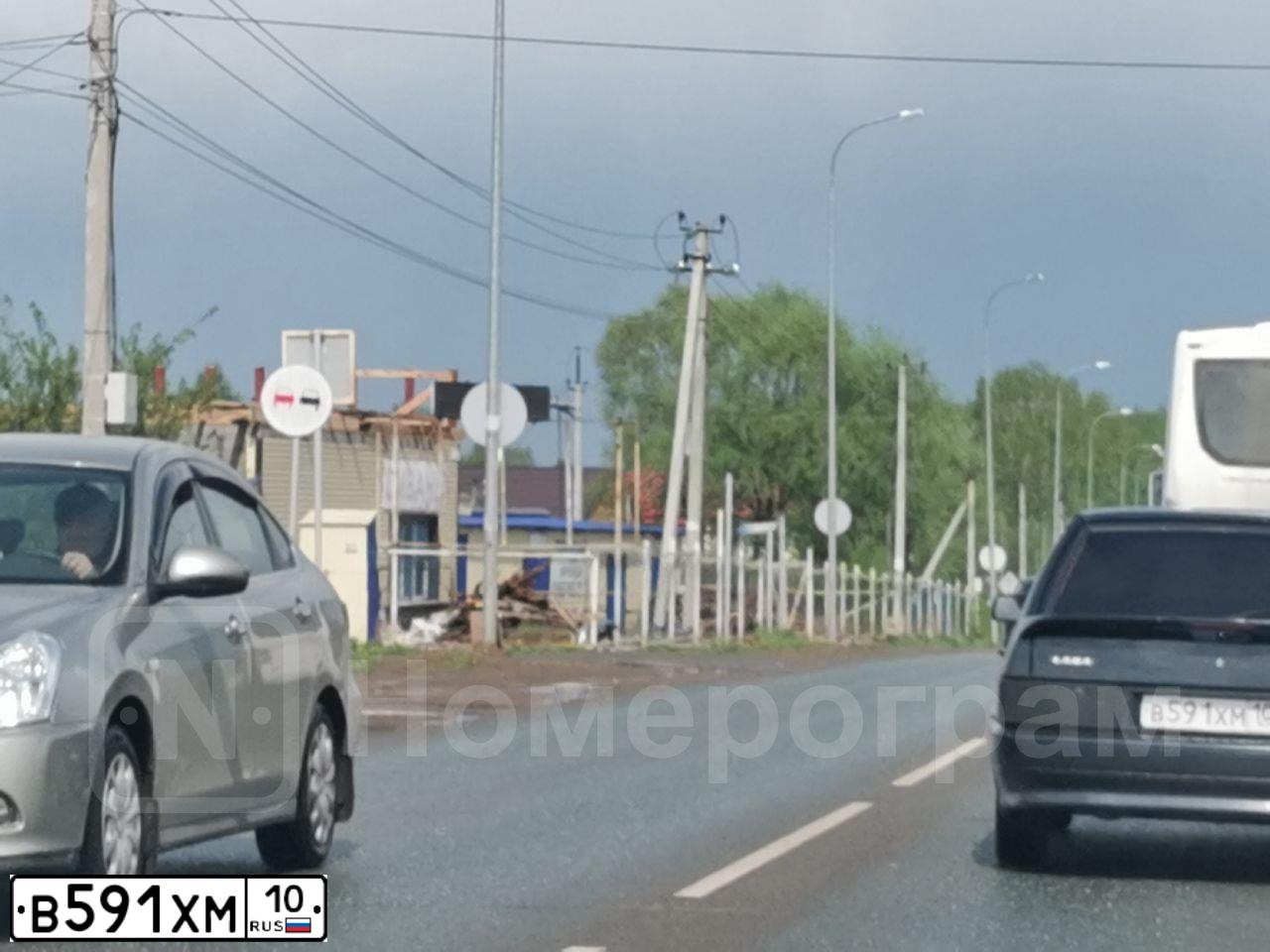 Фото автомобиля LADA 2109, 2002 — госномер Н620КВ10. Цвет: Темно-зеленый