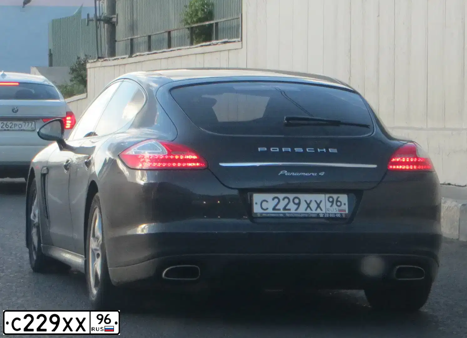 Фото автомобиля PORSCHE PANAMERA, 2011 — госномер К288ХА35. Цвет: ЧЕРНЫЙ
