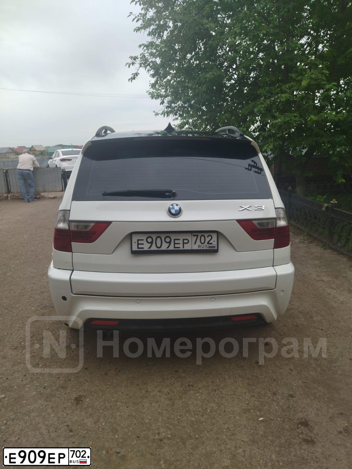 Фото автомобиля BMW X3, 2008 — госномер Е909ЕР702. Цвет: Белый