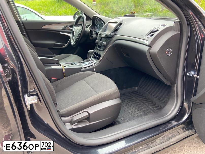 Фото автомобиля OPEL INSIGNIA, 2014 — госномер Е636ОР702. Цвет: ЧЕРНЫЙ
