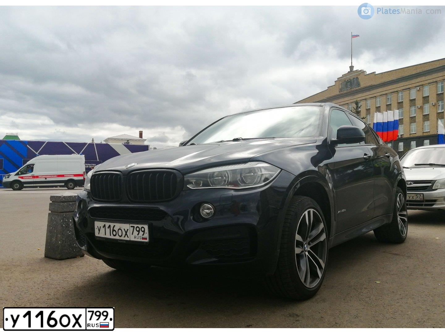 Фото автомобиля BMW X6, 2019 — госномер У116ОХ799. Цвет: ЧЕРНЫЙ