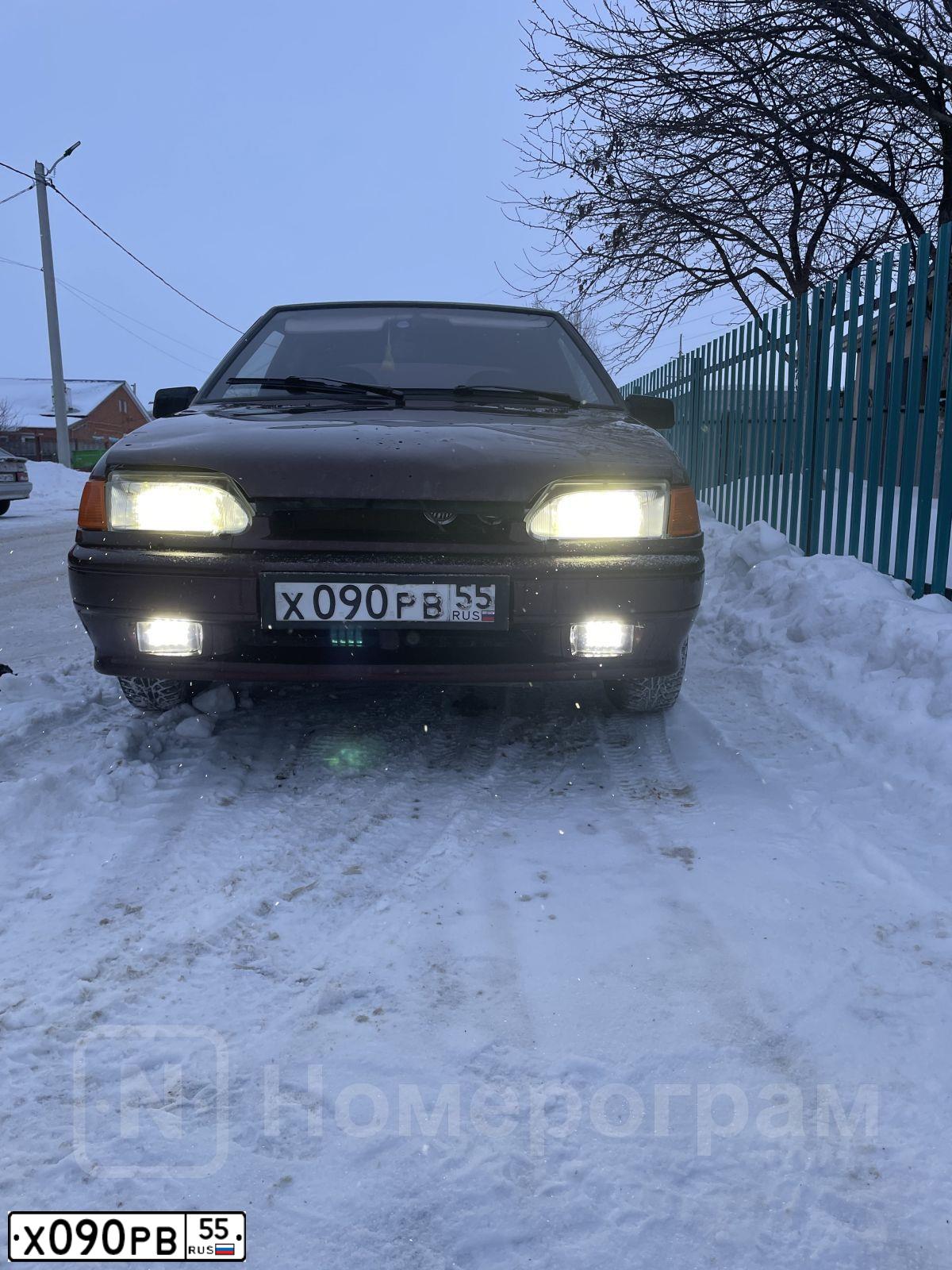 Фото автомобиля LADA 2114 SAMARA, 2012 — госномер Х090РВ55. Цвет: ТЕМНО-ВИШНЕВЫЙ
