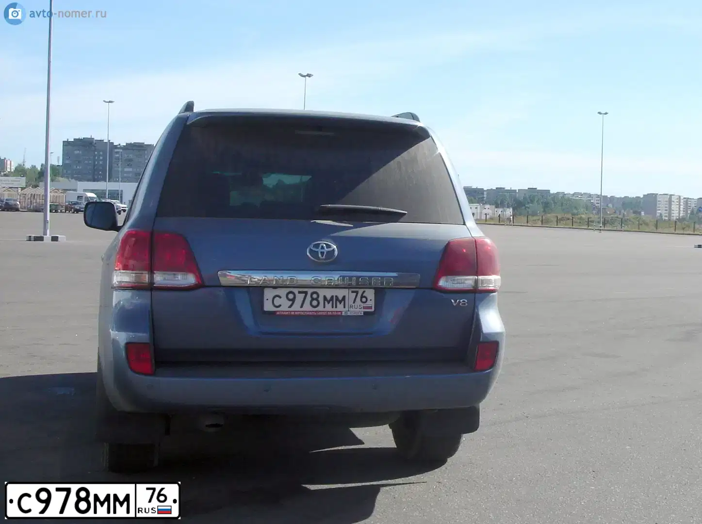Фото автомобиля TOYOTA LANDCRUISER 200, 2008 — госномер М236МР76. Цвет: СЕРО-СИНИЙ