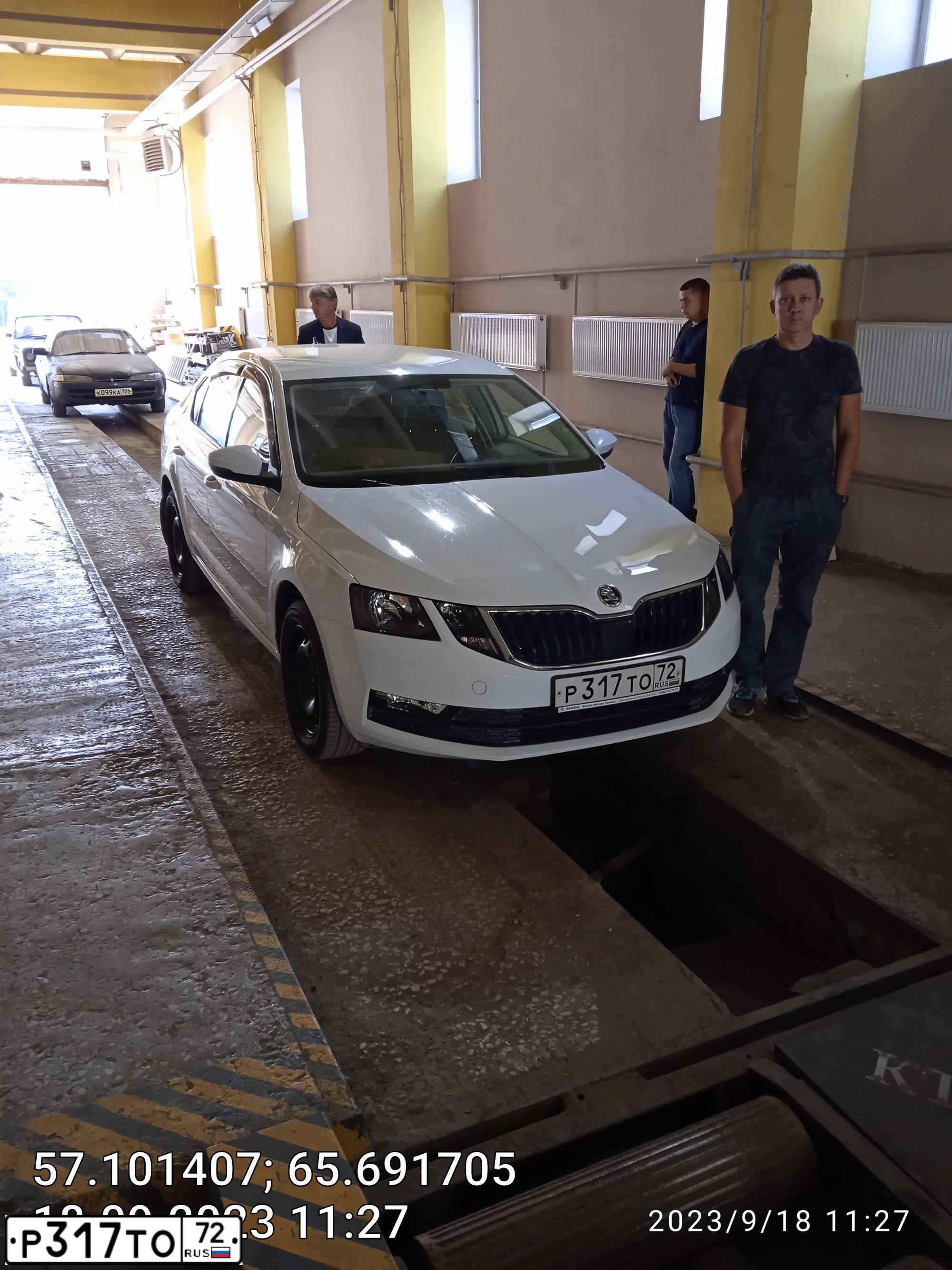 Фото автомобиля TOYOTA CAMRY, 2009 — госномер Р317ТО72. Цвет: СЕРЕБРИСТЫЙ МЕТАЛЛИК