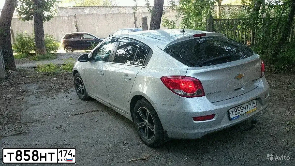 Фото автомобиля CHEVROLET CRUZE, 2012 — госномер У334ХС174. Цвет: СЕРЕБРИСТЫЙ МЕТАЛЛИК