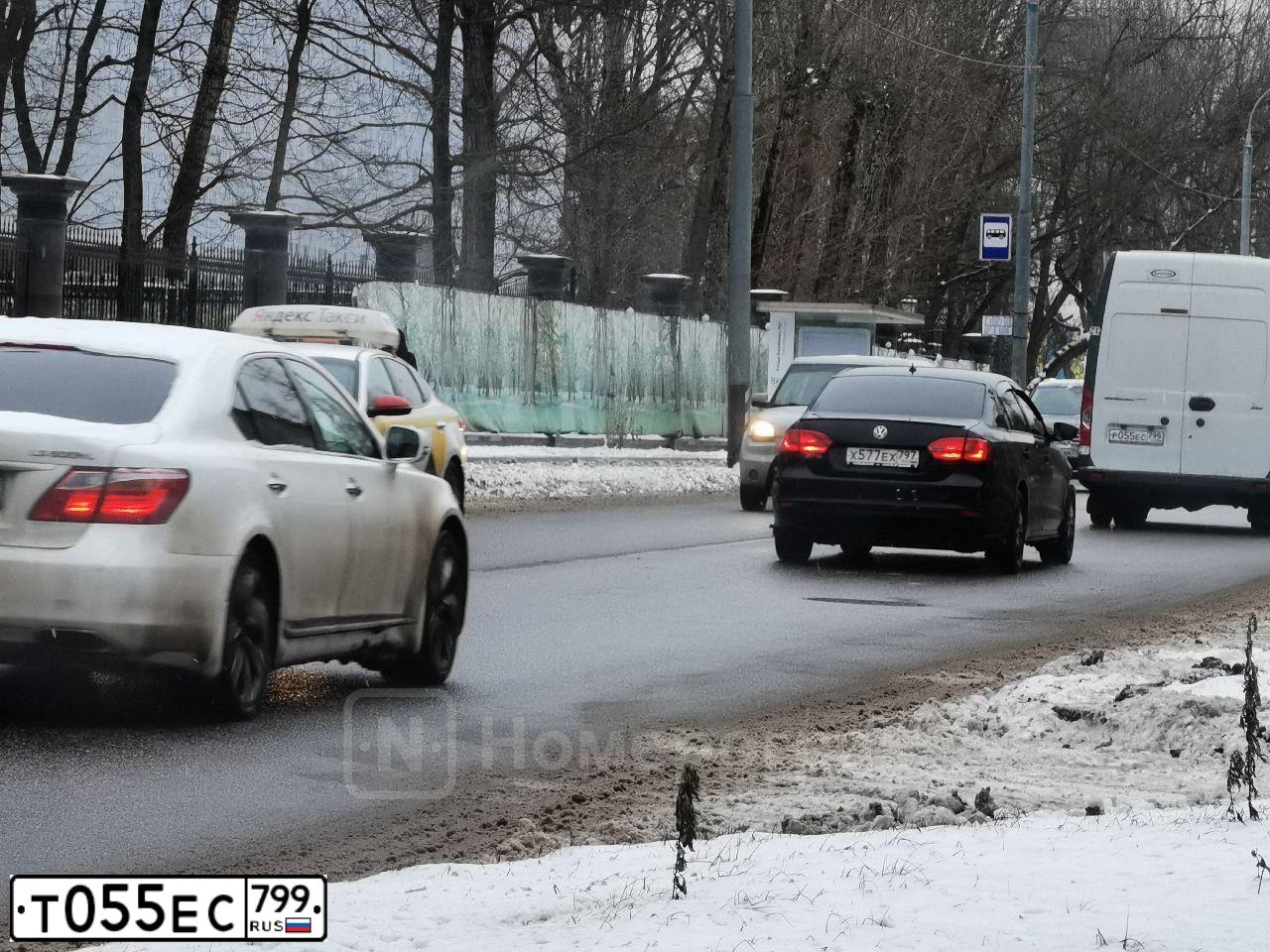 Фото автомобиля TOYOTA SEQUOIA, 2008 — госномер Т055ЕС799. Цвет: СЕРЫЙ