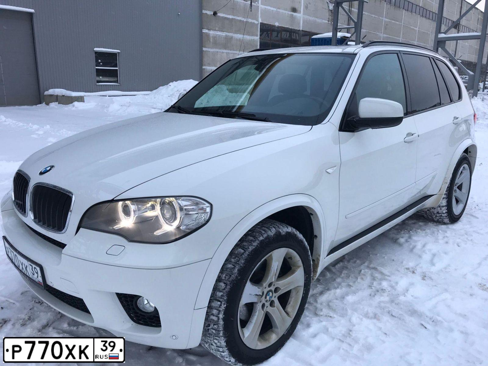Фото автомобиля BMW X5M, 2010 — госномер С013АВ39. Цвет: ЧЕРНЫЙ