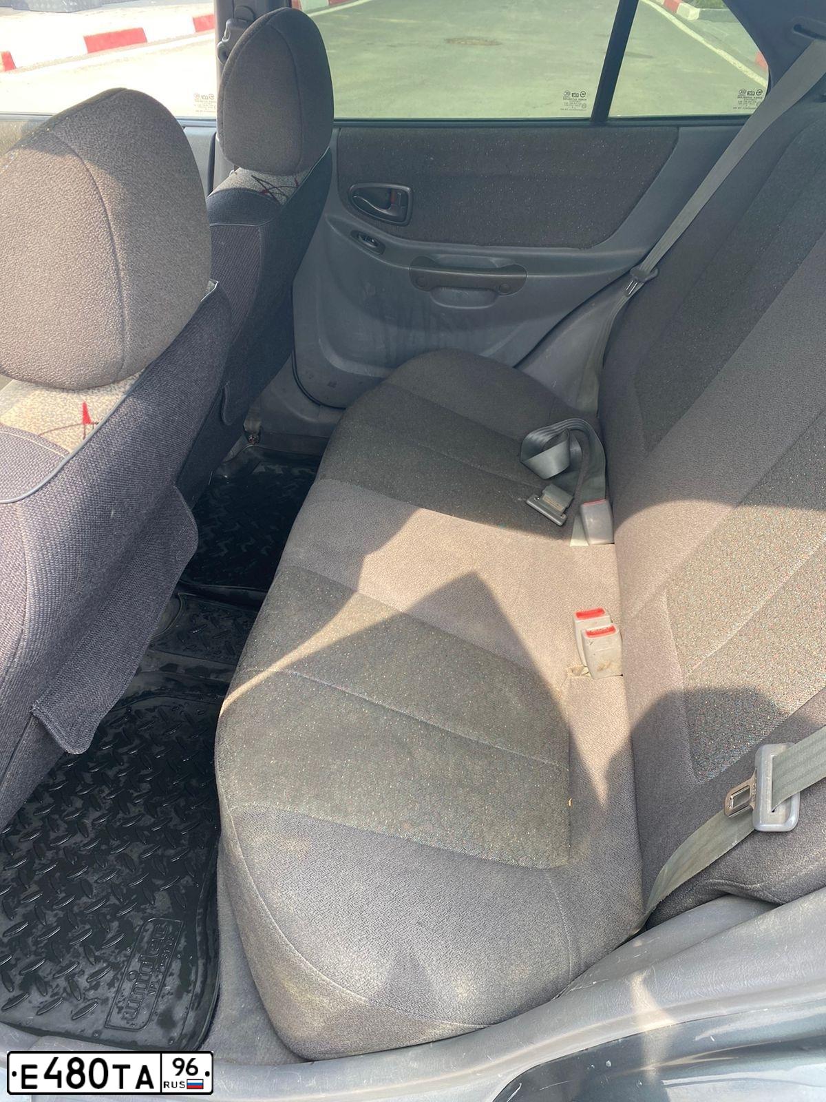 Фото автомобиля HYUNDAI ACCENT, 2004 — госномер Т771МХ45. Цвет: Серый