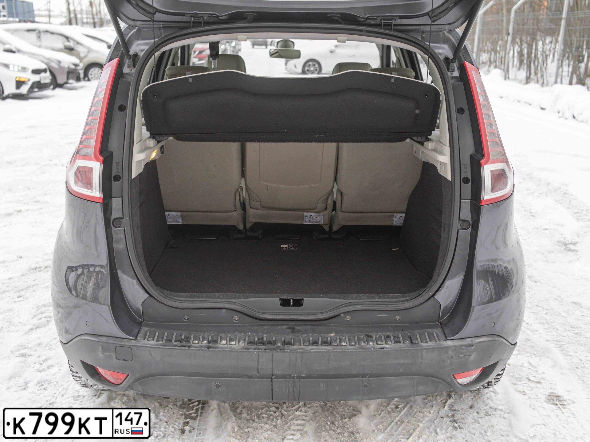 Фото автомобиля RENAULT MEGANE, 2011 — госномер К799КТ147