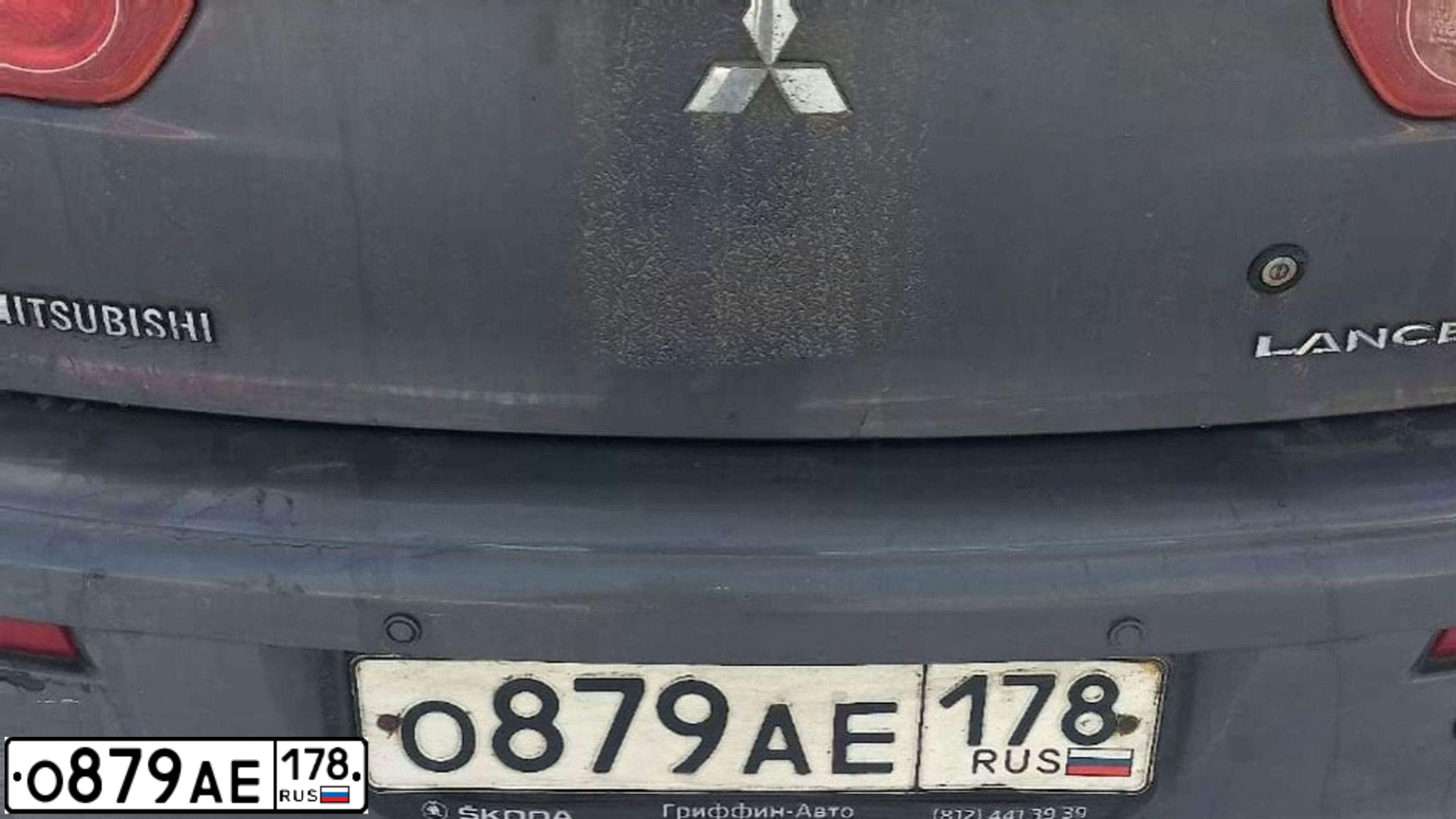 Фото автомобиля MITSUBISHI LANCER, 2008 — госномер В820УМ122. Цвет: СЕРЫЙ