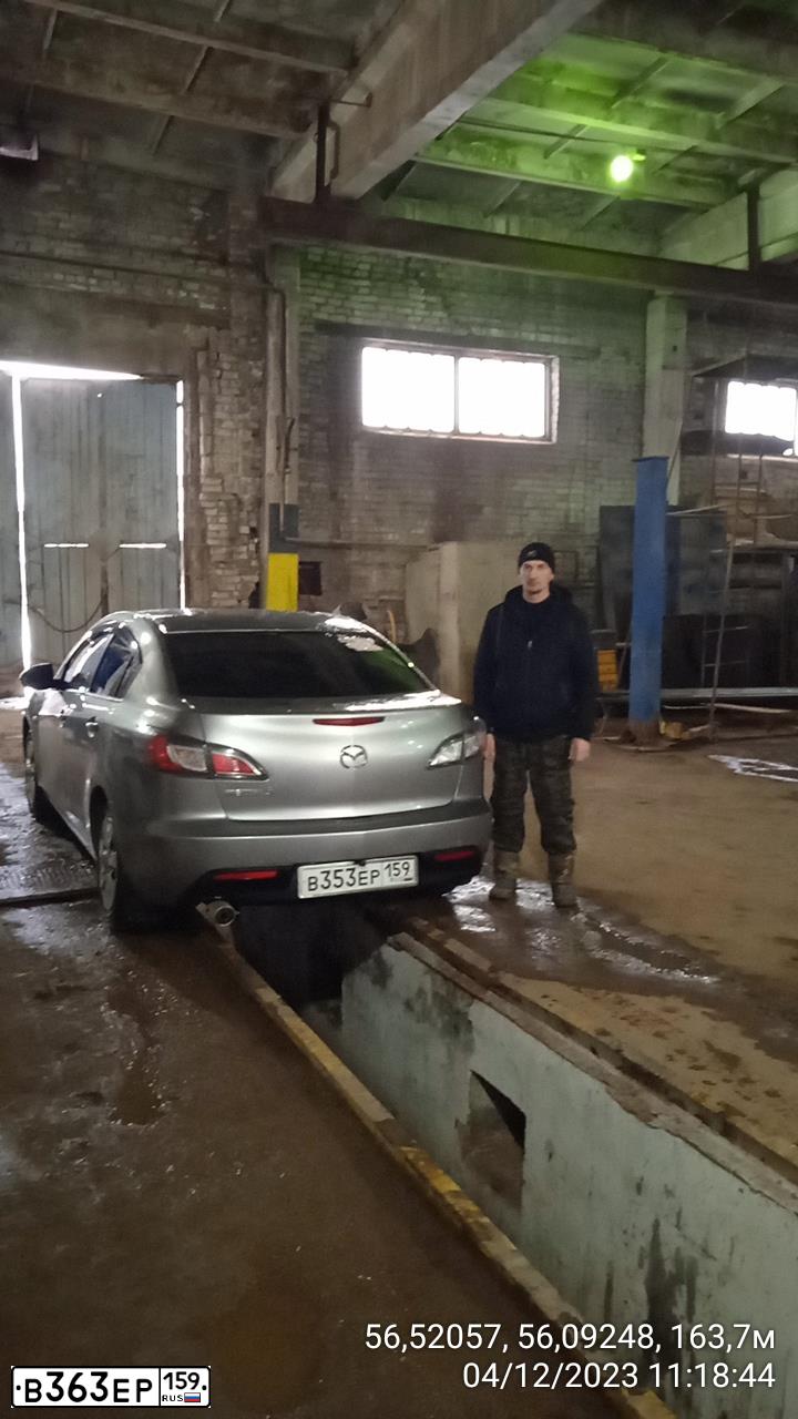 Фото автомобиля MAZDA 3, 2010 — госномер Р333УЕ59. Цвет: СЕРЕБРИСТЫЙ
